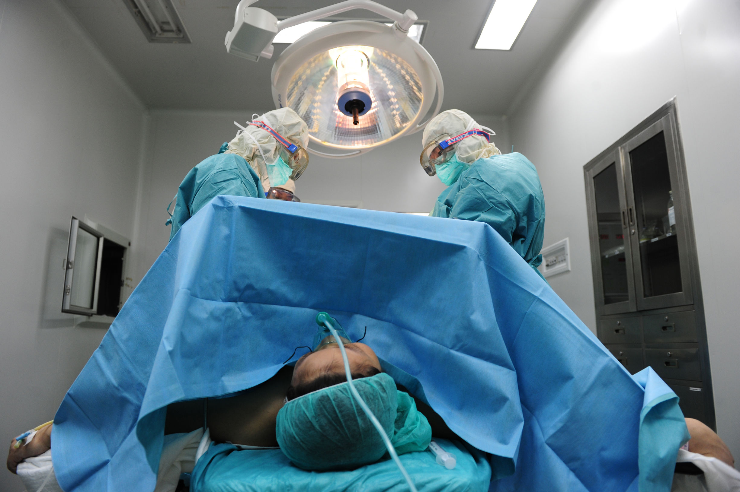 走近医护人员的日常,防治艾滋从年轻开始