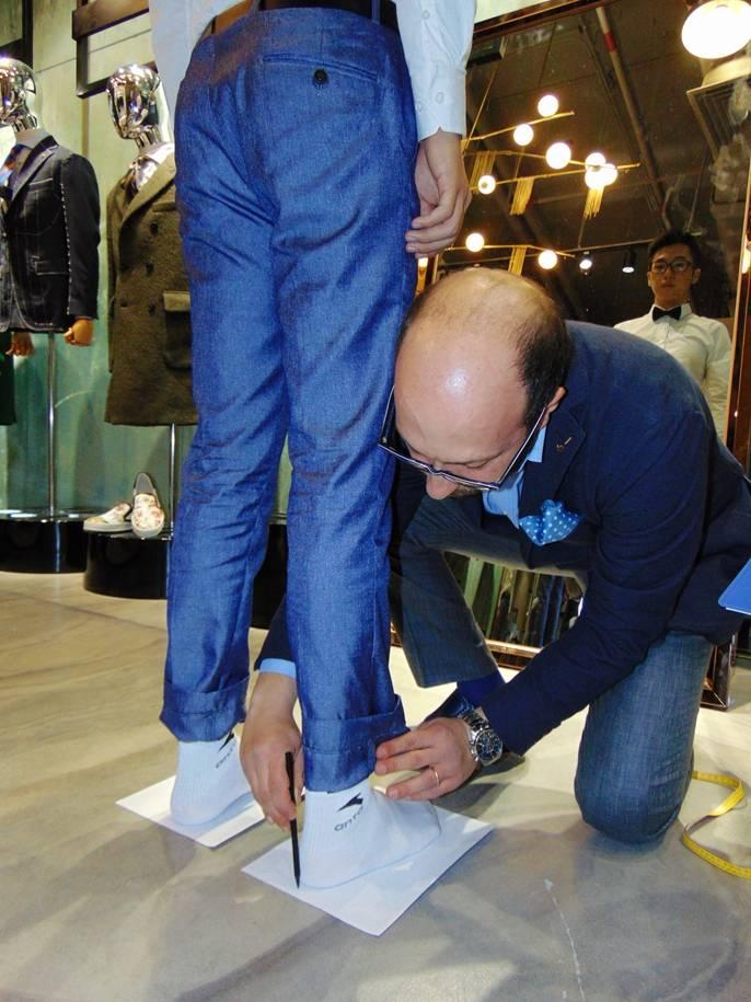 鍝堥噷鐜嬪瓙鑻变鸡瑗胯,鍝堥噷鐜嬪瓙瑗胯