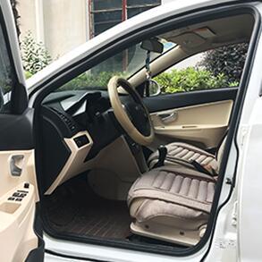 雨天雾天车玻璃怎么处理,冬天雾天开车玻璃起雾怎么办