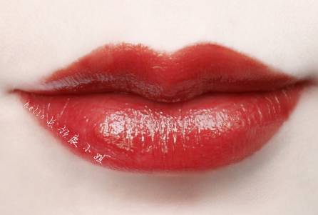 这10支铁锈红，让你白白白白成发光体！