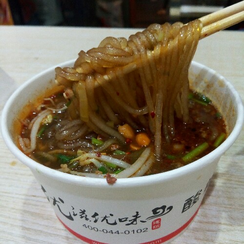 如何创新学校食堂菜品,大学校园特色餐饮独立餐厅