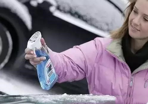 雨天雾天车玻璃怎么处理,冬天雾天开车玻璃起雾怎么办