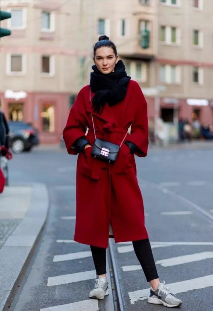 大衣+围巾=最保暖的时髦精！这才是这个冬天最in最实用的穿搭法！