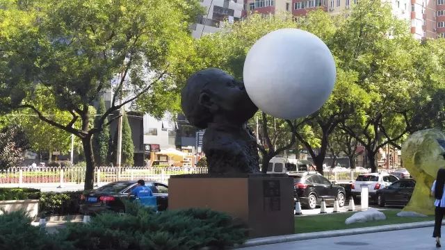 芳草地购物中心特色,芳草地购物中心介绍