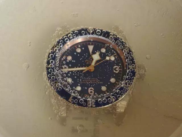 帝舵表为什么几百块钱能买到,1万多的帝舵表怎么样