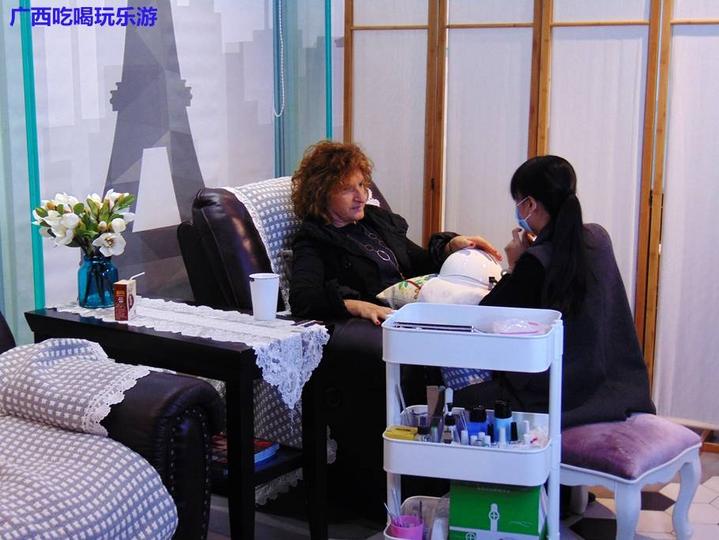 鍝堥噷鐜嬪瓙鑻变鸡瑗胯,鍝堥噷鐜嬪瓙瑗胯