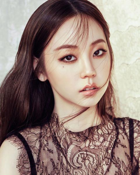 iu的眼妆,iu秀智美图