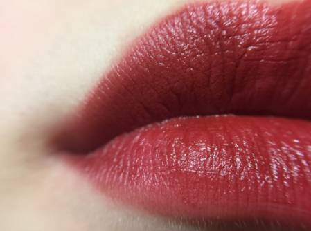 这10支铁锈红，让你白白白白成发光体！