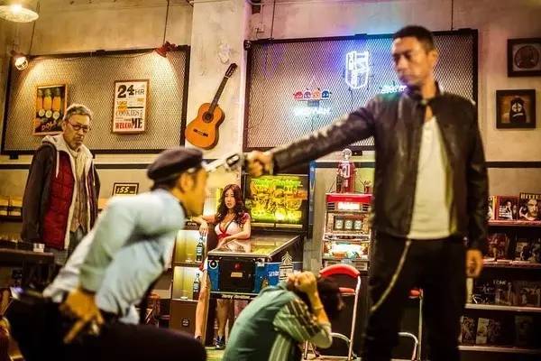 一部反映香港黑暗时期的电影,揭露早期香港社会黑暗的香港电影