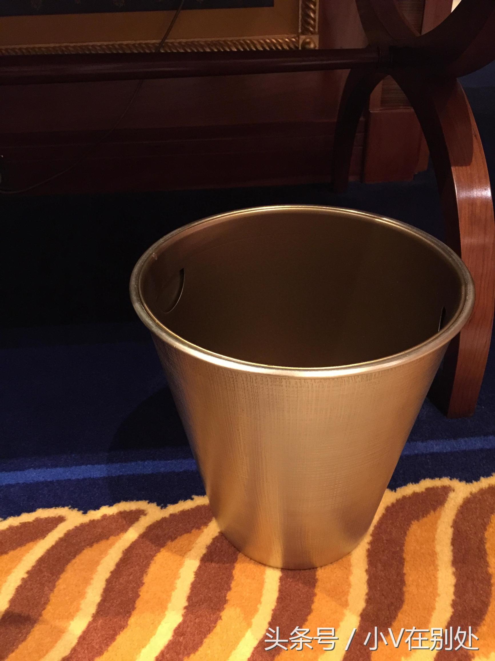 遍地爱马仕,迪拜七星级黄金酒店