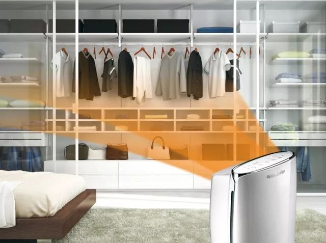 衣服不干开空调制冷好还是除湿好,衣服除湿最有效的方法