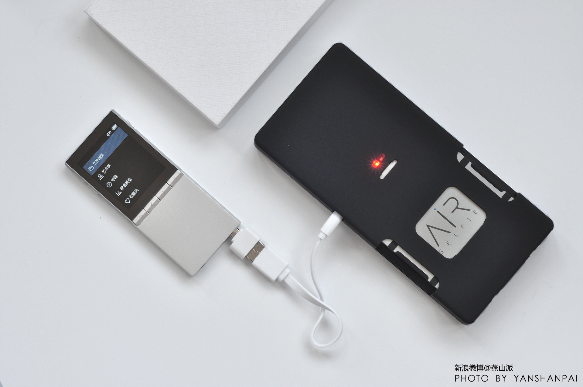 可以放在兜里的大型无人机,藏在手机里的无人机