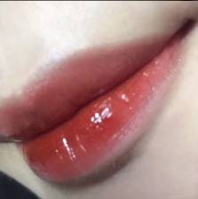 这10支铁锈红，让你白白白白成发光体！