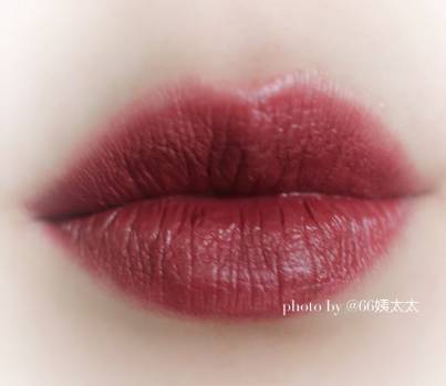 这10支铁锈红，让你白白白白成发光体！