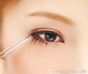 化妆如何让眼睛变大有神,化妆如何让眼睛变大不用假睫毛