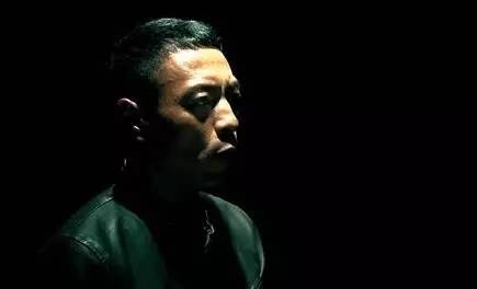 一部反映香港黑暗时期的电影,揭露早期香港社会黑暗的香港电影