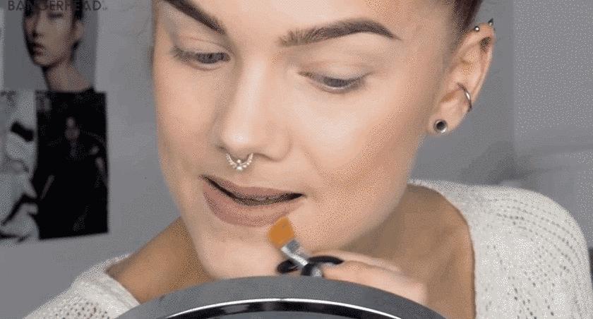 一涂口红就变香肠嘴？别浪费你家的YSL、Dior了!