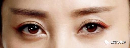 蒋勤勤甄嬛对比照,蒋勤勤和甄嬛隔空互动