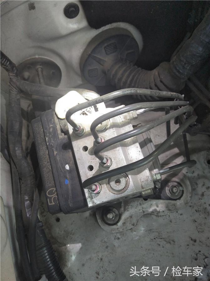 八年的霸道卖28万?不愧是“烂路王”,买家卖家都值了