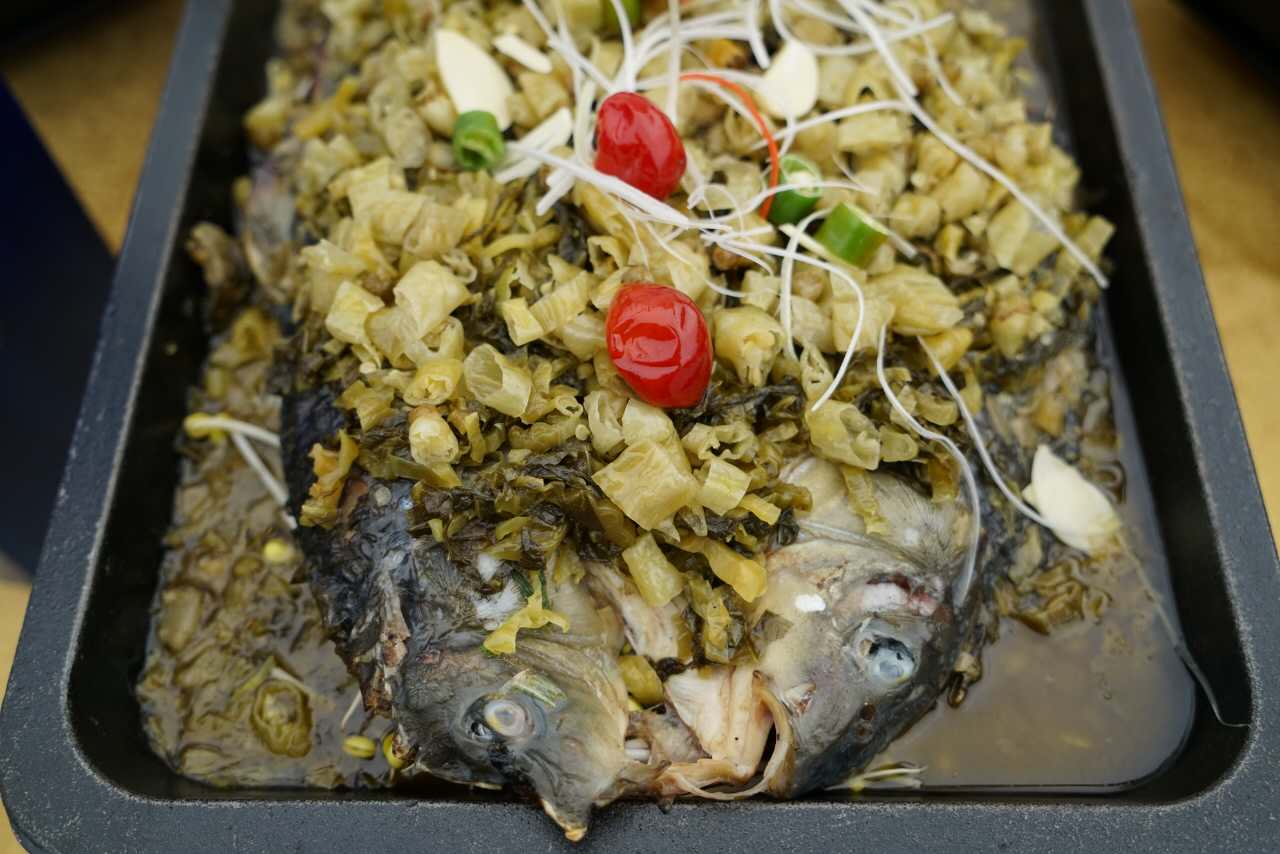 重庆美食之万州烤鱼,万州烤鱼第二届烤鱼节介绍
