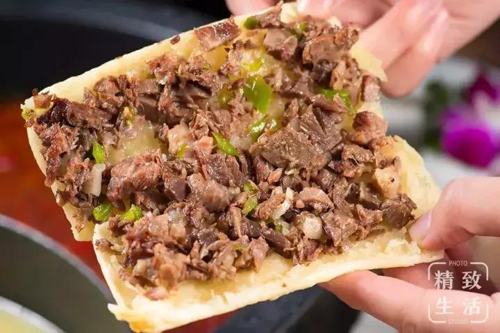 一家值得你品尝的驴肉火锅,超正的驴肉火锅