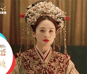 蒋勤勤甄嬛对比照,蒋勤勤和甄嬛隔空互动