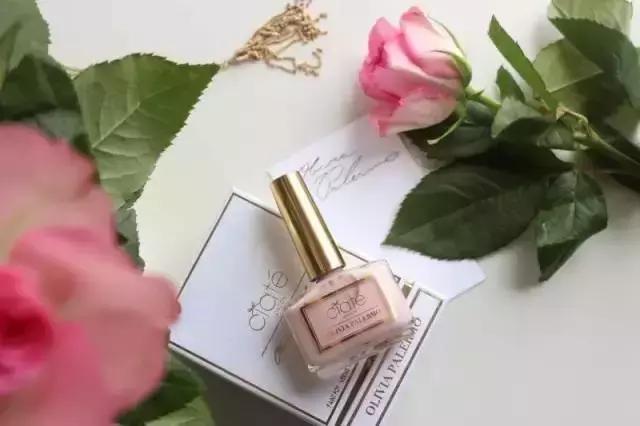 秋冬好看的指甲色,秋冬最适合的指甲油颜色多色搭配