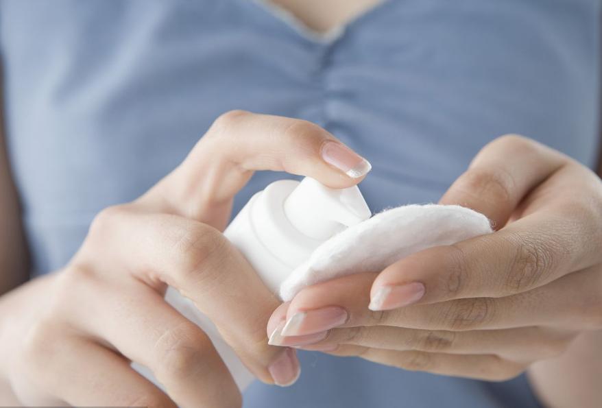 在家如何快速缓解脸部泛红发烫,如何缓解脸颊突然发红发烫