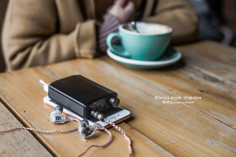 体验英伦之声,iFinanoiDSDBL解码耳放一体机评测