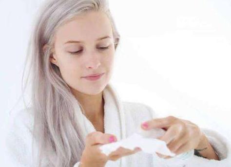 脸上过敏了紧绷怎么办,脸上过敏干痒红肿紧绷起皮涂什么