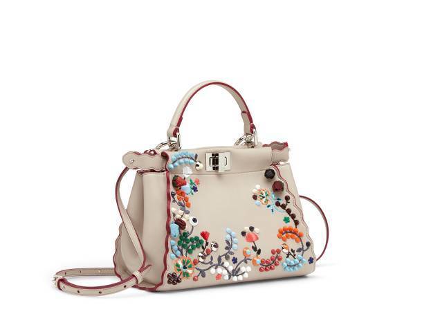 出门也能拎的包包,出门能装东西的包包