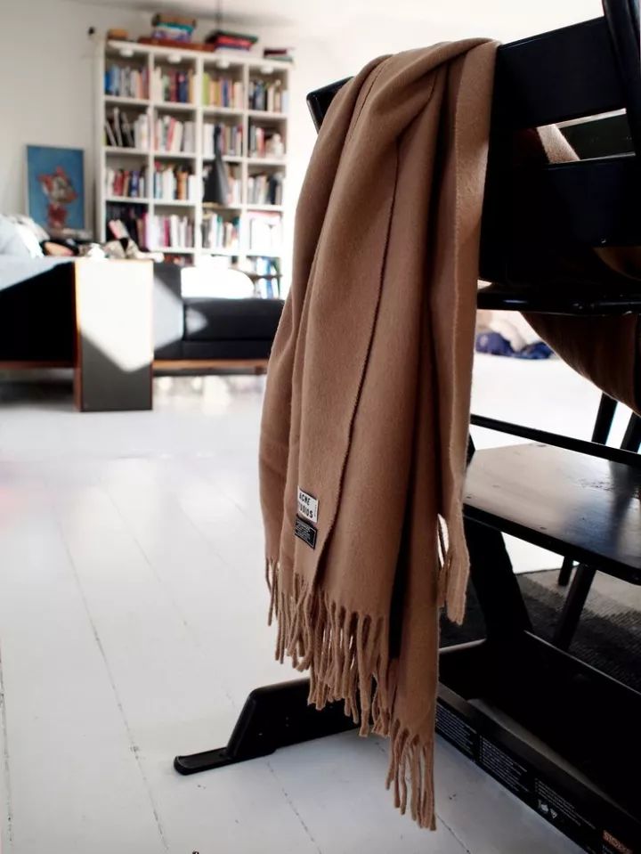 洋气上档次的围巾30岁,秋冬必备的围巾