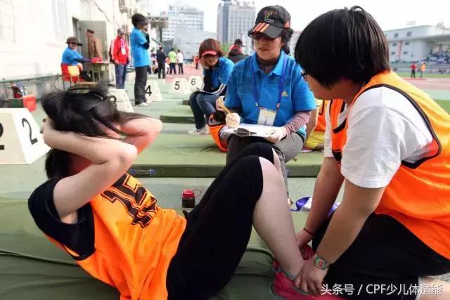 北京体育中考技巧组合怎么练,北京中考体育1000米满分多少秒