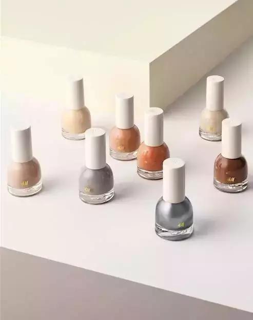 秋冬好看的指甲色,秋冬最适合的指甲油颜色多色搭配