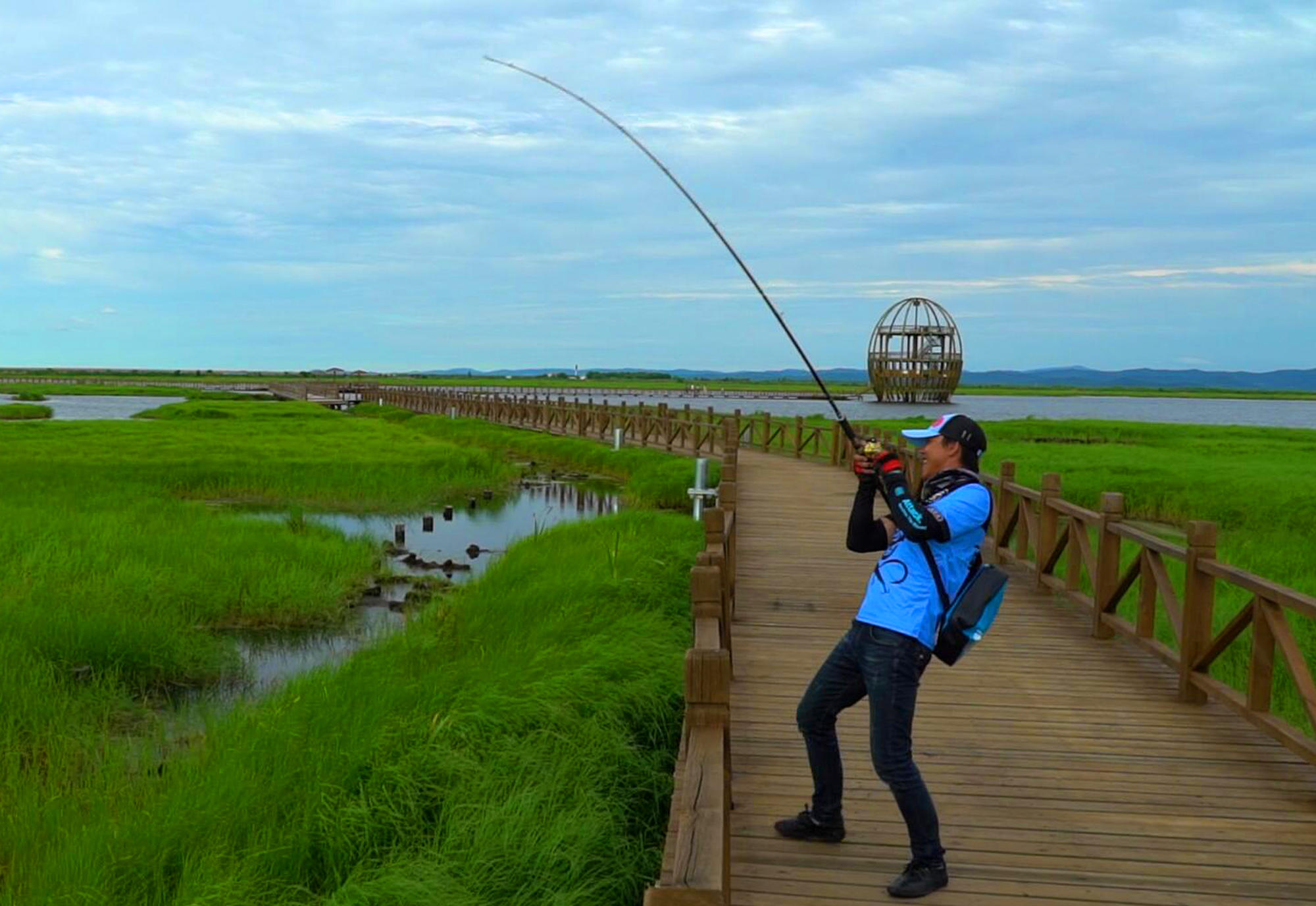什么天气钓鱼最好最容易上鱼,什么风向钓鱼最难钓到大鱼