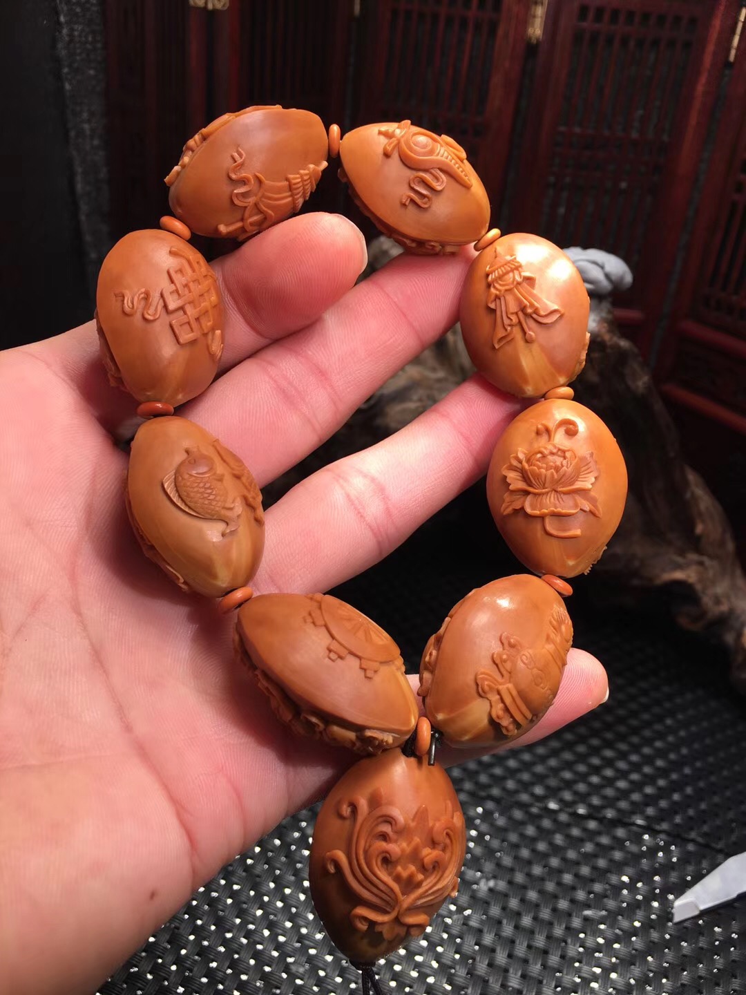 橄榄核里边都干了还容易开裂吗,橄榄核开裂用蛋清还是用502