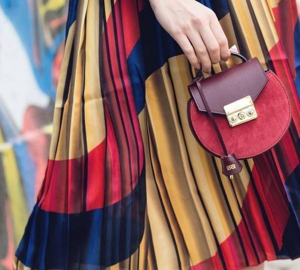 出门也能拎的包包,出门能装东西的包包