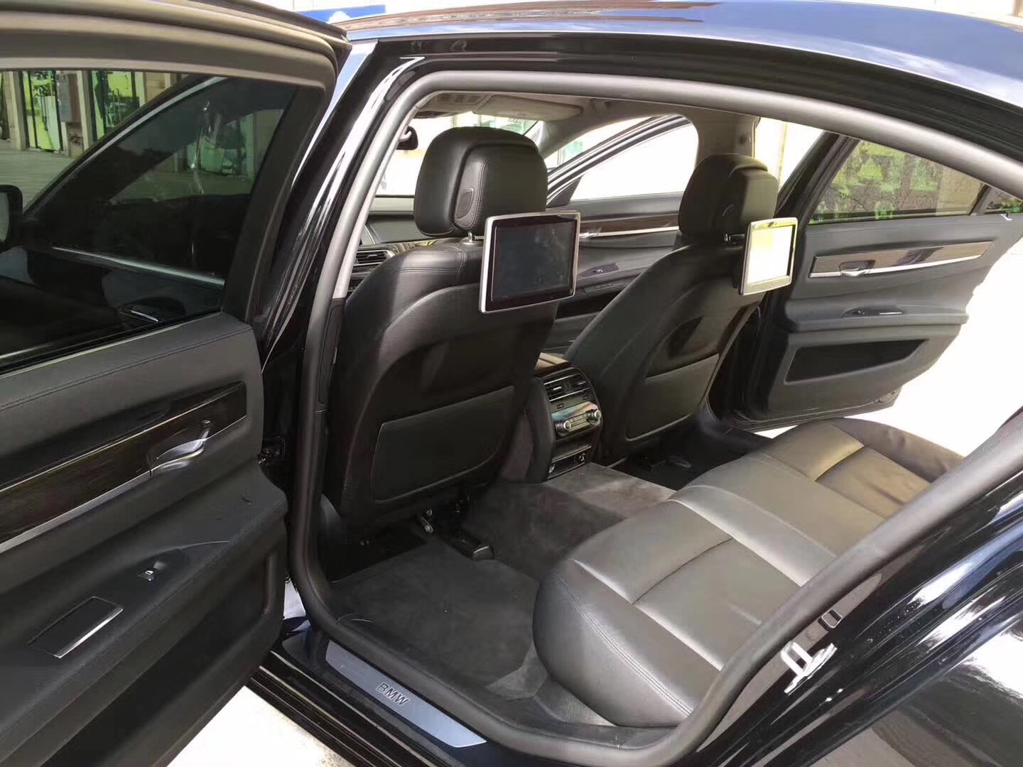 宝马新740落地多少钱,宝马740落地价2020款