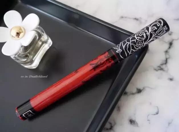 涂对口红,眼妆画成熊猫,也是伪素颜!