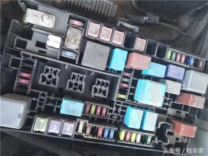 八年的霸道卖28万?不愧是“烂路王”,买家卖家都值了