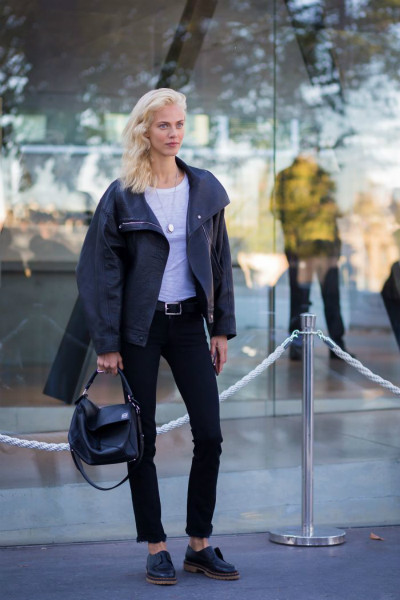 赵丽颖皮衣怎么搭配,赵丽颖大波浪造型皮衣