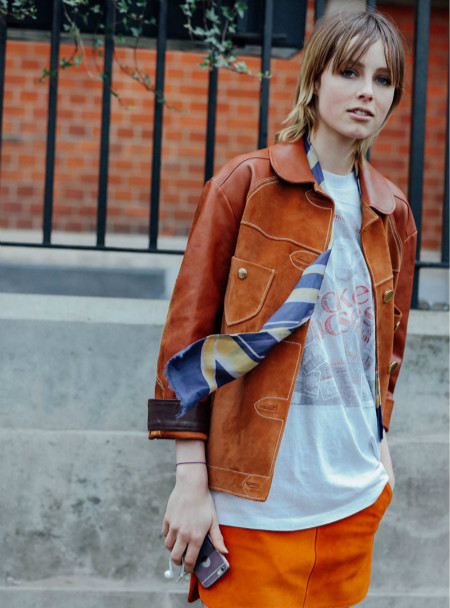 赵丽颖皮衣怎么搭配,赵丽颖大波浪造型皮衣