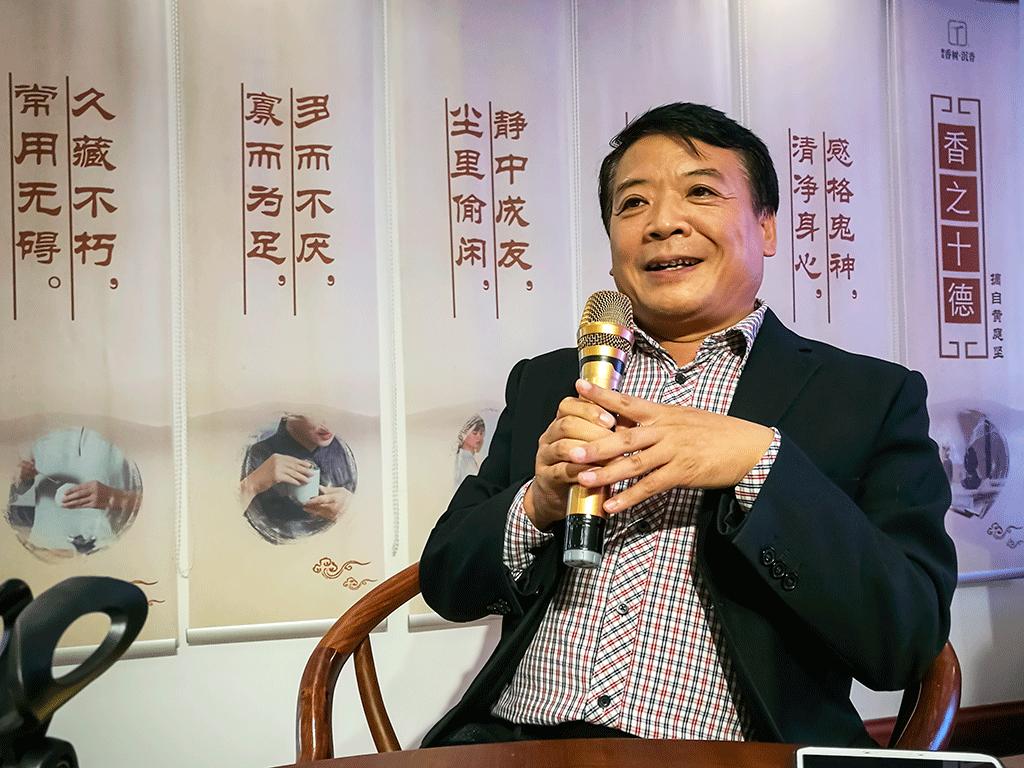 花间一缕魂,随风信邈邈——“闻香识海南”香烟缭绕余韵长