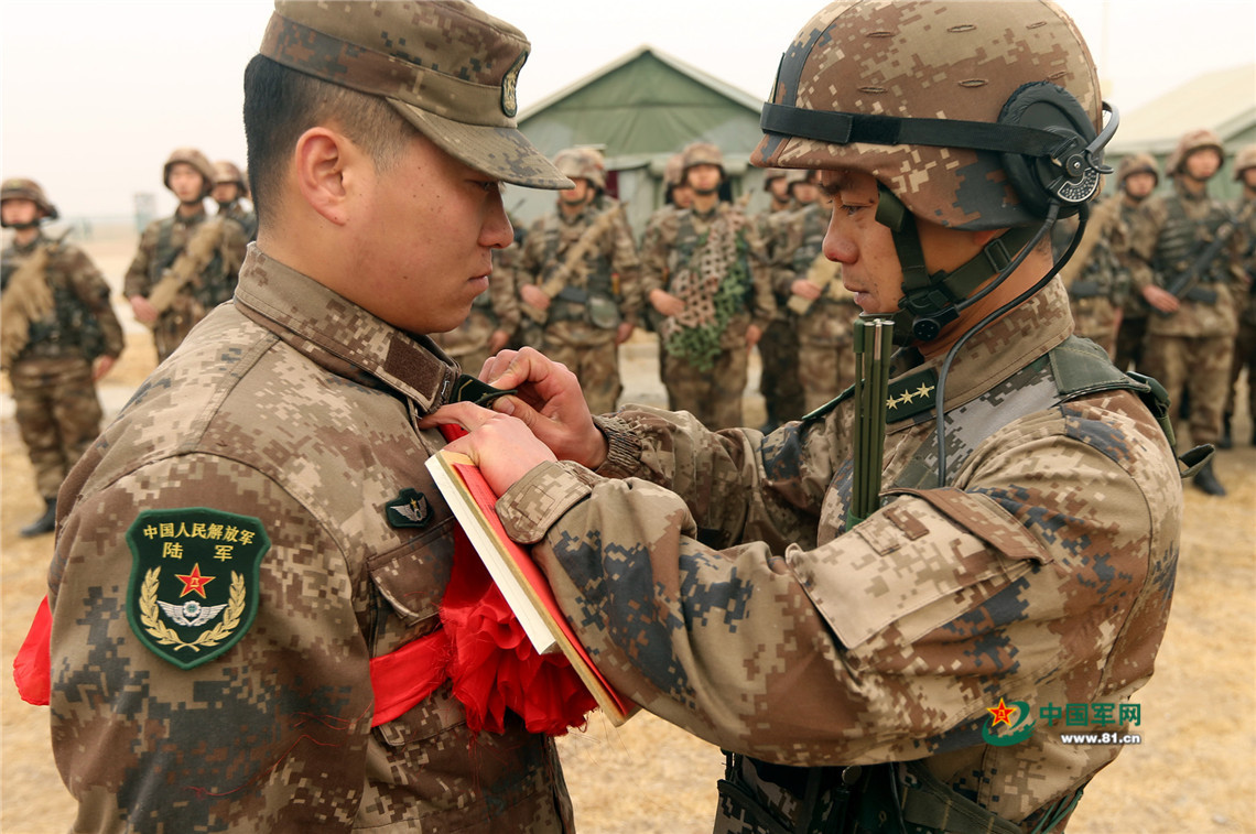 退役军人告别仪式过程,军人退役仪式感人视频