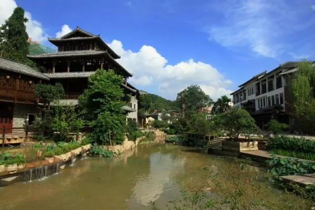 最成功的文旅小镇,只一眼就让你爱上一座城市