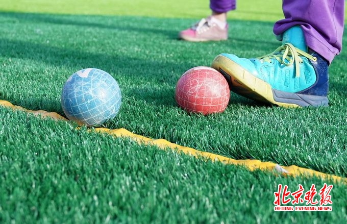 古代的蹴鞠场地是什么样,古代的蹴鞠是怎么玩儿的