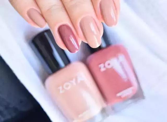 秋冬好看的指甲色,秋冬最适合的指甲油颜色多色搭配