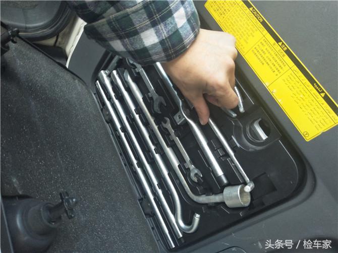 八年的霸道卖28万?不愧是“烂路王”,买家卖家都值了