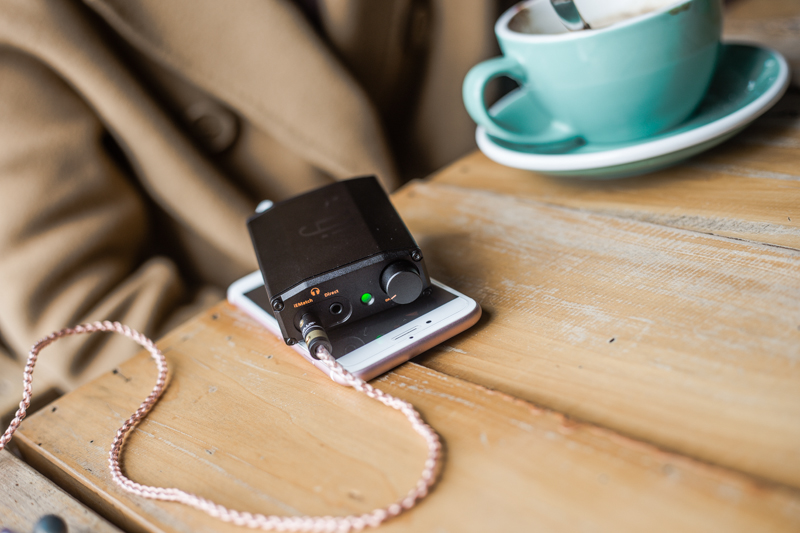 体验英伦之声,iFinanoiDSDBL解码耳放一体机评测