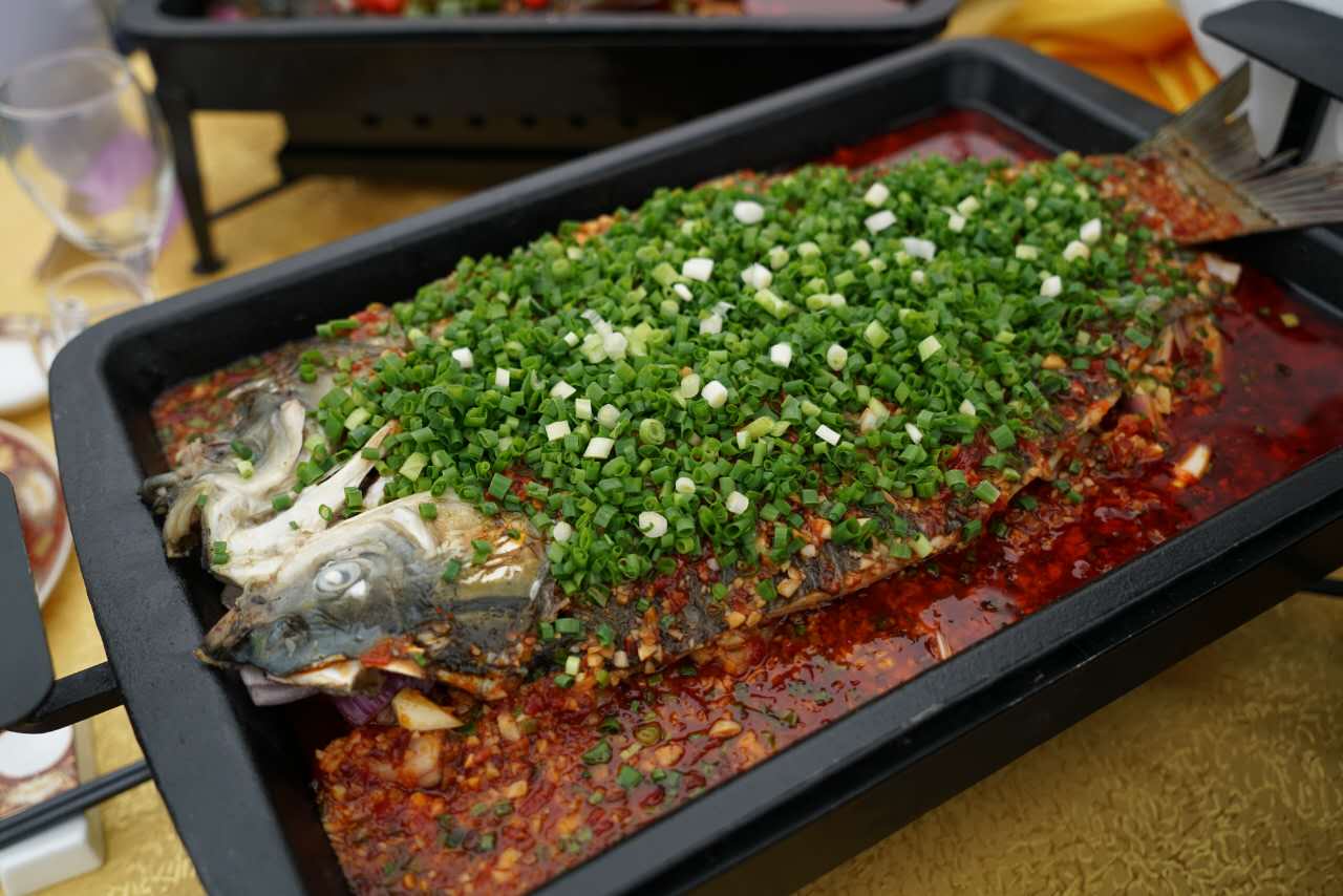 重庆美食之万州烤鱼,万州烤鱼第二届烤鱼节介绍